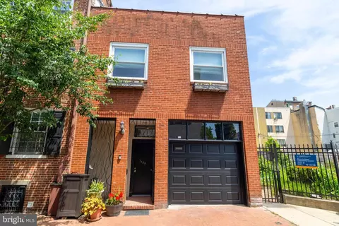 1133 Waverly St, Philadelphia, PA 19147