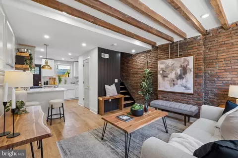 924 Cantrell St, Philadelphia, PA 19148