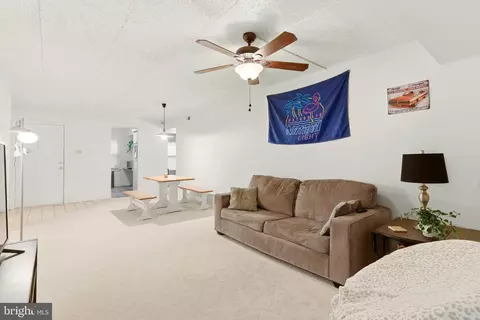 427 Shawmont Ave #E, Philadelphia, PA 19128