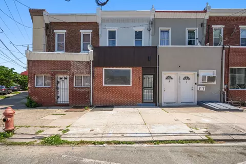 895 N 66th St, Philadelphia, PA 19151