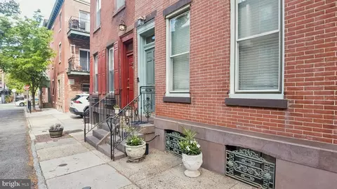 2049 Appletree St, Philadelphia, PA 19103