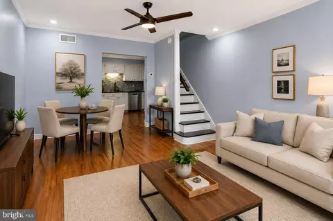 1131 S 7th St, Philadelphia, PA 19147