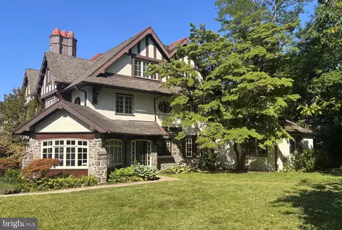 3219 W Penn St, Philadelphia, PA 19129