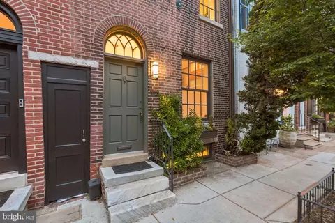 2415 Pine St, Philadelphia, PA 19103