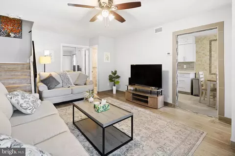 7015 Ridge Ave #13, Philadelphia, PA 19128