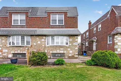 8129 Revere St, Philadelphia, PA 19152