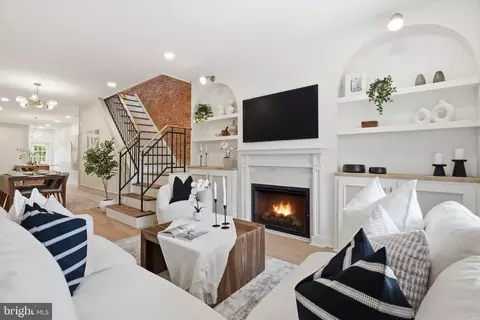 437 S 50th St, Philadelphia, PA 19143