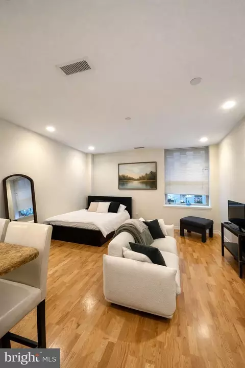 1600 Arch St #1510, Philadelphia, PA 19103