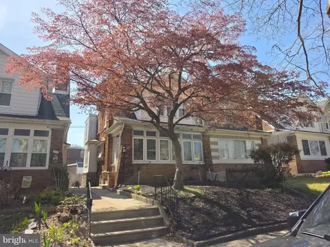 986 E Godfrey Ave, Philadelphia, PA 19124