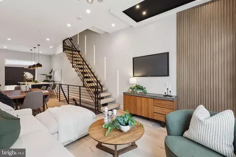 1518 S Bambrey St, Philadelphia, PA 19146