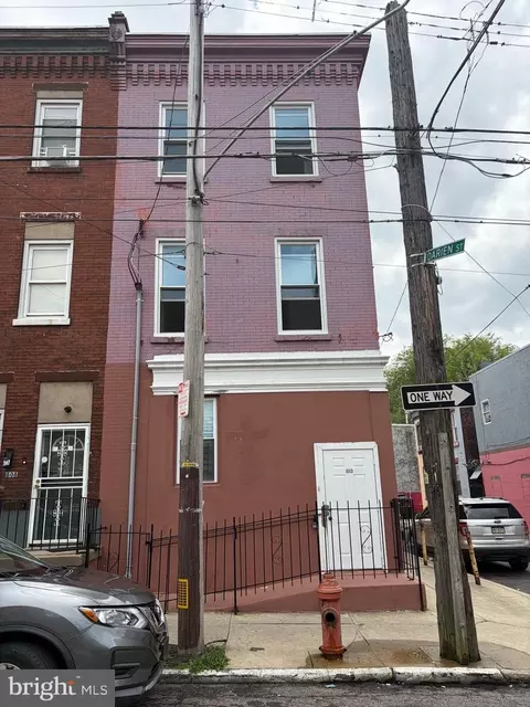 810 W Somerset St, Philadelphia, PA 19133