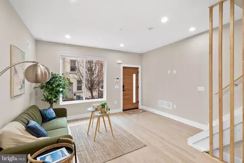 1032 S Randolph St, Philadelphia, PA 19147