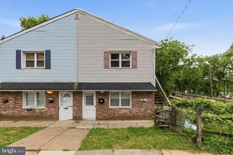 200 Robbins St, Philadelphia, PA 19111