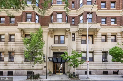 250 S 13th St #8D, Philadelphia, PA 19107