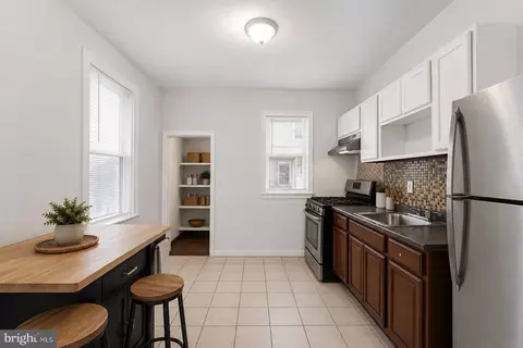 4009 Brown St, Philadelphia, PA 19104
