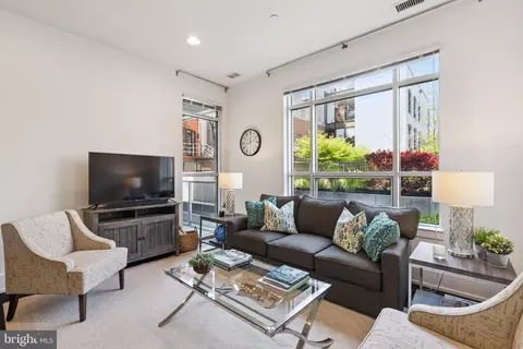 410 S Front St #108, Philadelphia, PA 19147