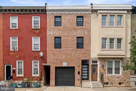 1821 Christian St, Philadelphia, PA 19146