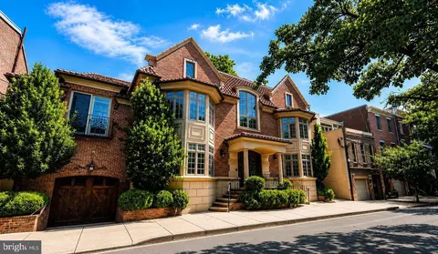 119 Catharine St, Philadelphia, PA 19147