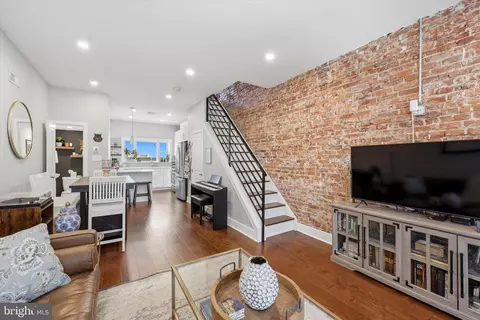 2513 S Clarion St, Philadelphia, PA 19148