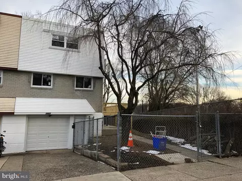 2867 Sebring Rd, Philadelphia, PA 19152