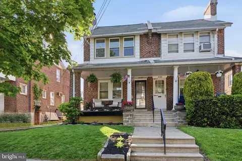8128 Hennig St, Philadelphia, PA 19111