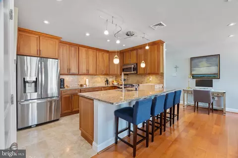 920 South St #6, Philadelphia, PA 19147