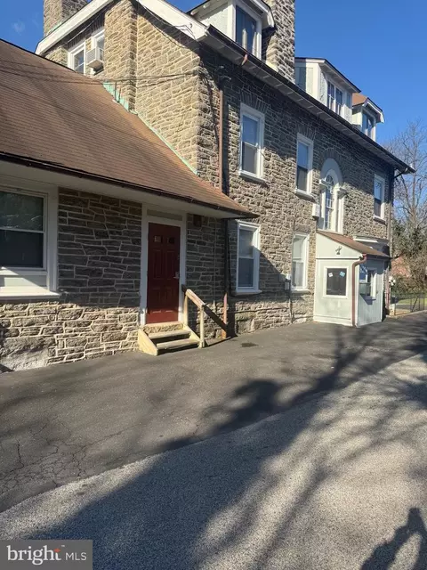 820 E 00 E Vernon Rd, Philadelphia, PA 19119