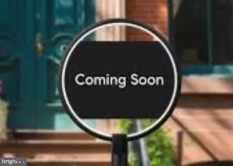 6451 Akron St, Philadelphia, PA 19149