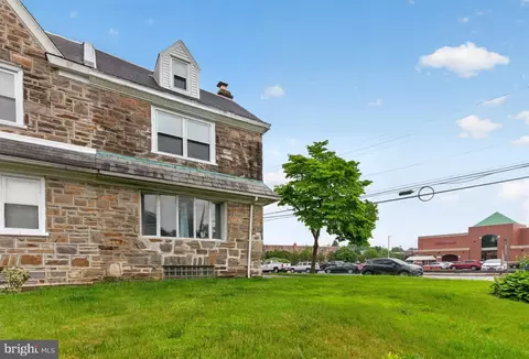 800 Unruh Ave, Philadelphia, PA 19111