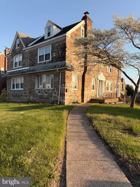 800 Unruh Ave, Philadelphia, PA 19111