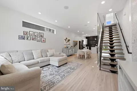 101 E Phil Ellena St, Philadelphia, PA 19119