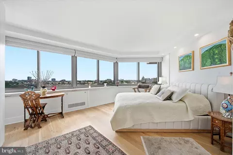2401 Pennsylvania Ave #15C49, Philadelphia, PA 19130