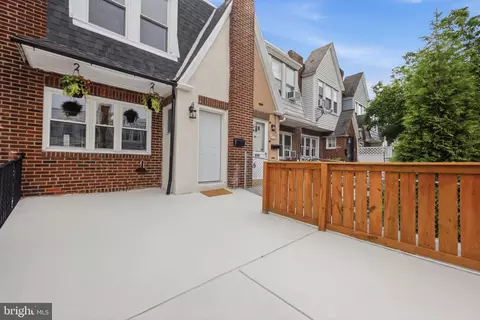 4735 Vista St, Philadelphia, PA 19136