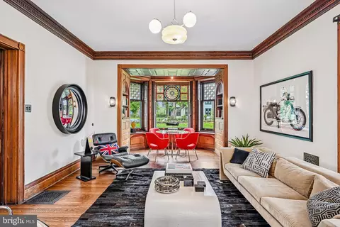 51 E Penn St, Philadelphia, PA 19144