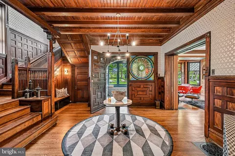 51 E Penn St, Philadelphia, PA 19144