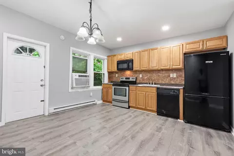140 W Ashdale St, Philadelphia, PA 19120