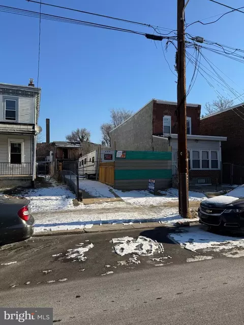 2541 S 71st St, Philadelphia, PA 19142