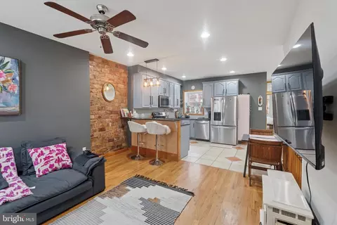 1522 Brown St #1, Philadelphia, PA 19130
