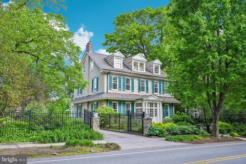 326 W Allens Ln, Philadelphia, PA 19119
