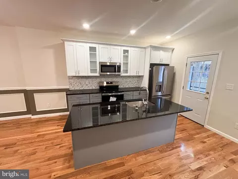 6723 N Carlisle St, Philadelphia, PA 19126