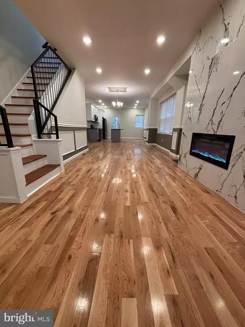 6723 N Carlisle St, Philadelphia, PA 19126