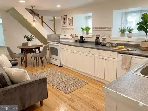 4640 Sansom St, Philadelphia, PA 19139
