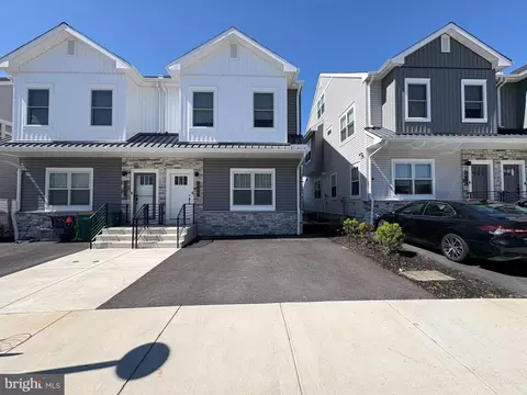3606 Golfview Ln, Philadelphia, PA 19114