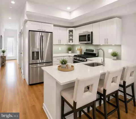 1437 Brown St #2, Philadelphia, PA 19130