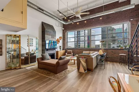 2200 Arch #1214, Philadelphia, PA 19103