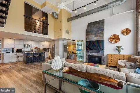 2200 Arch #1214, Philadelphia, PA 19103