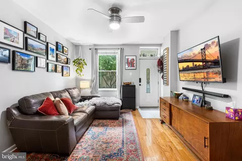 2625 Sepviva St, Philadelphia, PA 19125