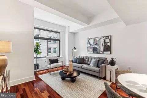 1500 Chestnut St #5E, Philadelphia, PA 19102
