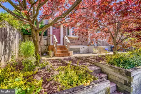 7917 Marsden St, Philadelphia, PA 19136
