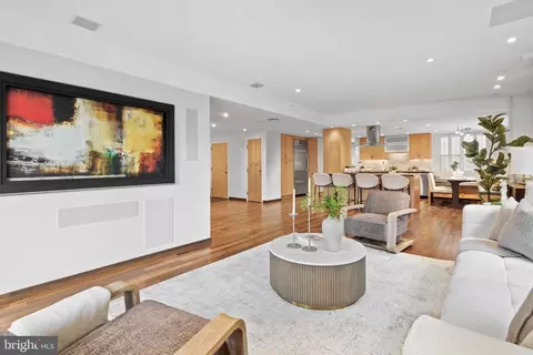 220 W Rittenhouse Sq #18A, Philadelphia, PA 19103